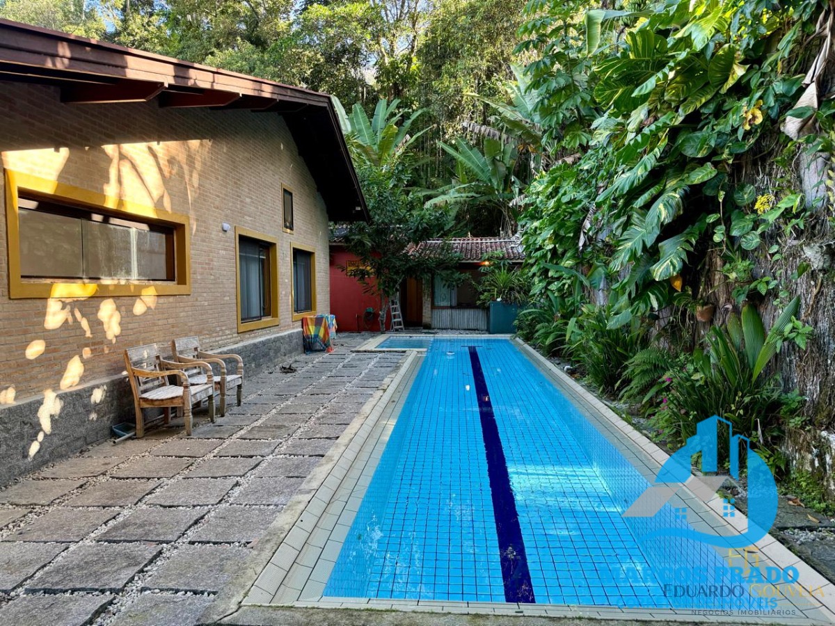 Casa, 5 quartos, 340 m² - Foto 1